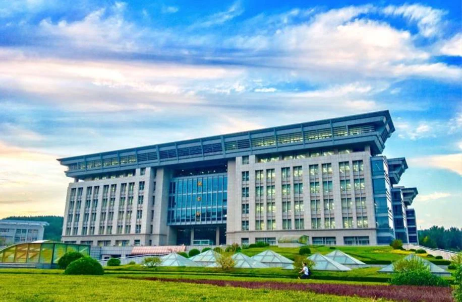 济南大学图书馆:八千座席的高性能防刷座实践